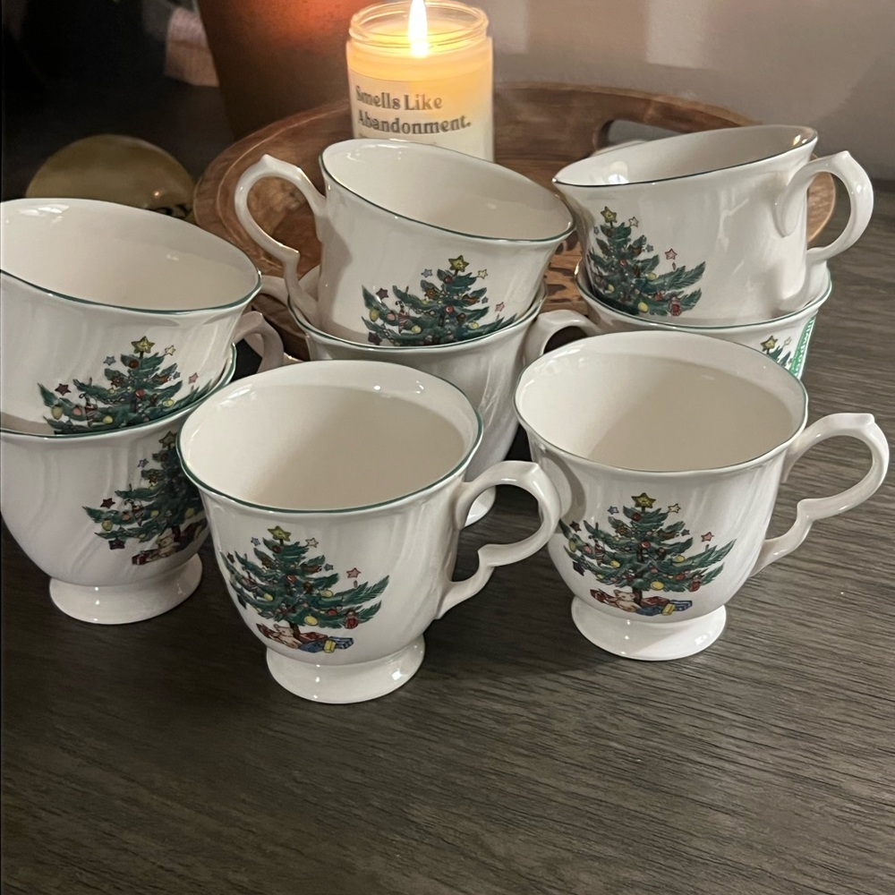 Nikko set of 8 Festive Christmas Tree Teacup Set